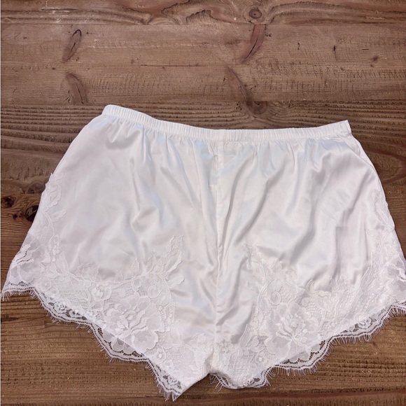 Homebodii Bridal Elegant White Lace Trim set in Olivia. By revolve - Picture 5 of 8